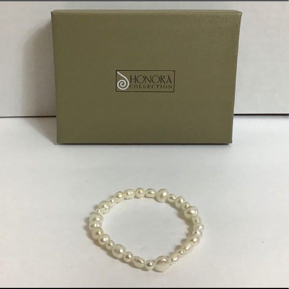 Honora Cultured White Pearl Stretch Bracelet - Picture 6 of 7